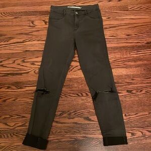 Zara women’s size 4 trafaluc denim makers. Grey colour. Natural fading.